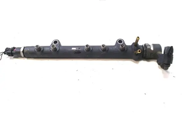Toyota Yaris Verso Fuel main line pipe