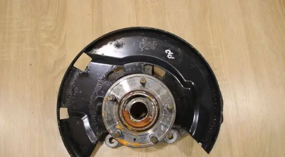 Opel Astra J Front wheel hub