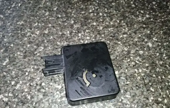 Nissan Juke I F15 Parking PDC sensor speaker 
