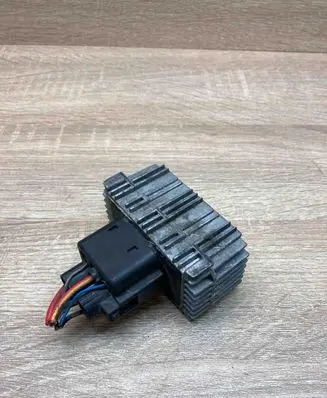 Opel Vectra C Glow plug pre-heat relay 09132691 51299008