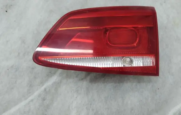 Volkswagen PASSAT B7 Tailgate rear/tail lights 3AF945094J 605514RLRE 605622