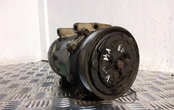 Volvo S40, V40 Air conditioning (A/C) compressor (pump) 7700872158 7983B 1242408834