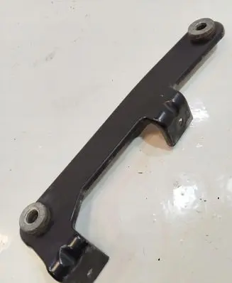 Maserati Ghibli Radiator mount bracket 0670