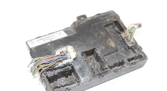 Ford Fiesta Central body control module 8V5115K600EJ