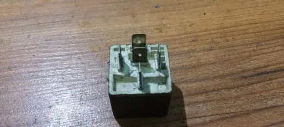 Renault Laguna I Other relay 7700810929b 7700810929-b