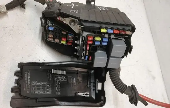 Volvo XC60 Fuse box set 30644652 6G9T14A076MB 6G9T14A067CA