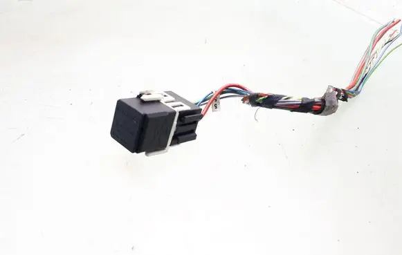 Mercedes-Benz A W168 Other relay A0025421319 4RA00779100