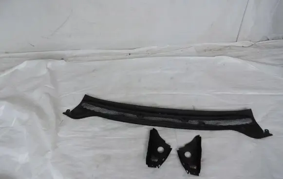 Opel Astra J Wiper trim 13267105
