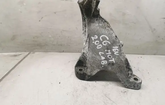 Audi A6 S6 C6 4F Engine mounting bracket 4F0199308P