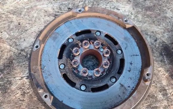 Toyota Avensis Verso Clutch set kit LUK 323063410