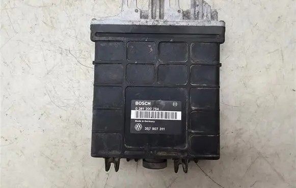 Volkswagen Golf III Engine control unit/module 357907311