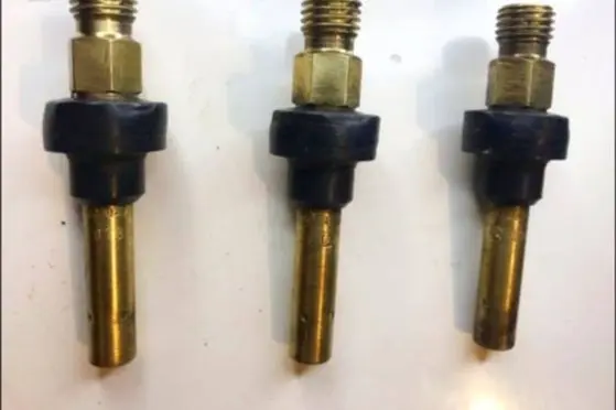 Mercedes-Benz E W124 Fuel injector 0437502047