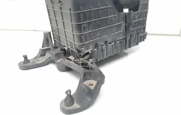 Audi A3 S3 A3 Sportback 8P Battery box tray 1K0915333 3c0915335