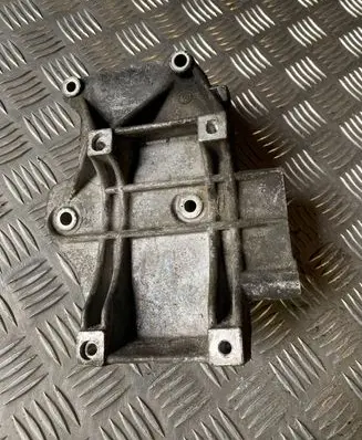 Audi A4 S4 B5 8D A/C compressor mount bracket 058260885C 5239470