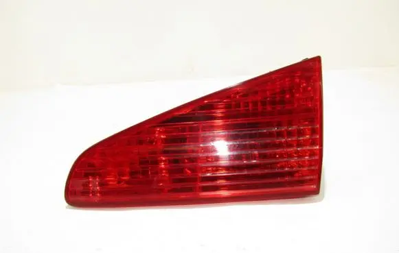 Peugeot 607 Tailgate rear/tail lights kodo