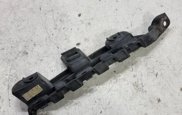 Volkswagen PASSAT B7 Front bumper mounting bracket 3AA807183
