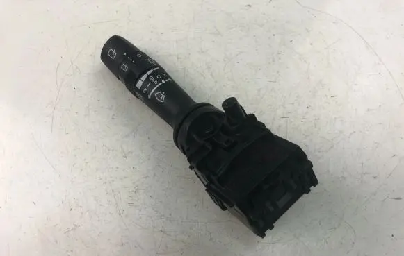 KIA Rio Wiper turn signal indicator stalk/switch 202008908