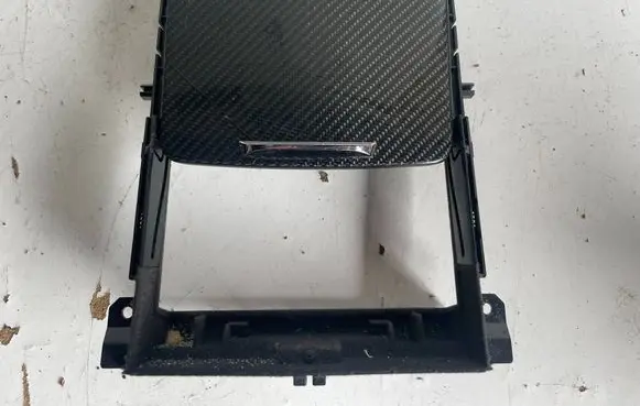 Maserati Levante Other center console (tunnel) element 673016884