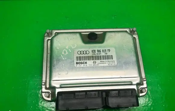 Volkswagen PASSAT B5.5 Engine control unit/module ECU 038906019FP 0281010729