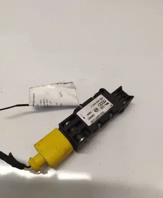 Volkswagen Phaeton Airbag deployment crash/impact sensor 4B0959643C