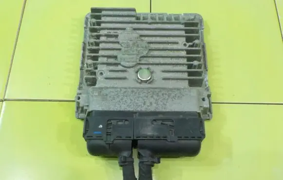 Mitsubishi Outlander Engine control unit/module 03L906023MK XP225