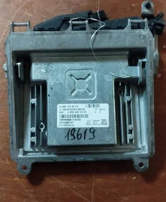 Mercedes-Benz A W169 Engine control unit/module a2661538379 a0024463040