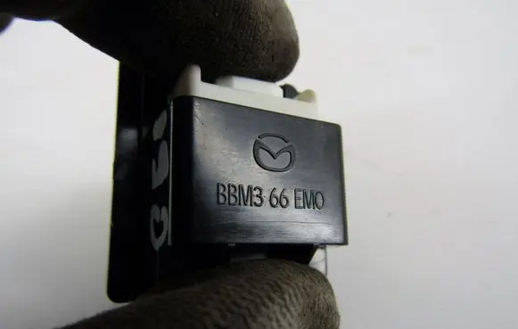 Mazda 3 II Sensor BBM366EM0