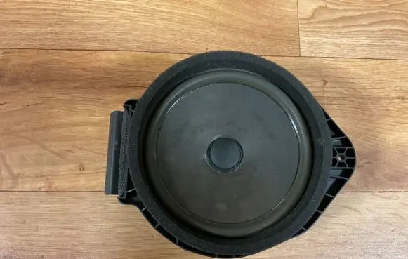 Opel Insignia A Front door speaker 13257499