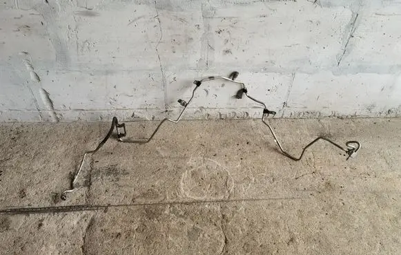Air conditioning (A/C) pipe/hose