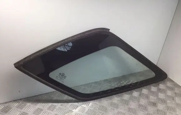 KIA Sorento Rear side window 43R000382
