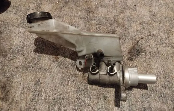 Nissan Qashqai+2 Master brake cylinder 0204Y24277 1086H