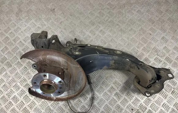 Mini One - Cooper F56 F55 Rear wheel hub 6851575