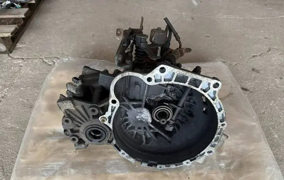 Hyundai Matrix Manual 5 speed gearbox J31873