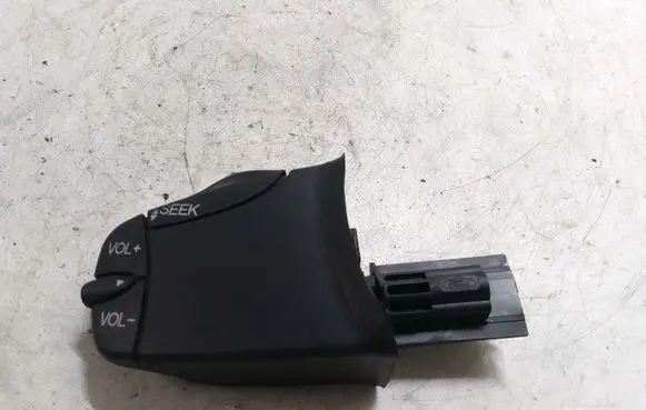 Multifunctional control switch/knob