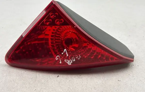 Tailgate rear/tail lights