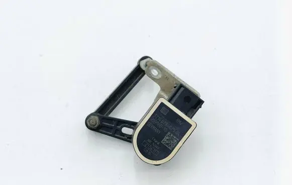 BMW 7 F01 F02 F03 F04 Rear air suspension level height sensor 6784075