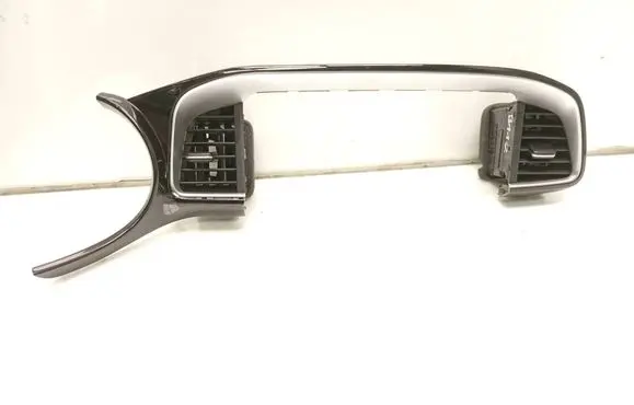 KIA Xceed Dash center air vent grill 84740J7BA0