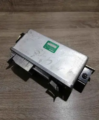 Audi 100 200 5000 C3 ABS control unit/module 0265100017 443907379A