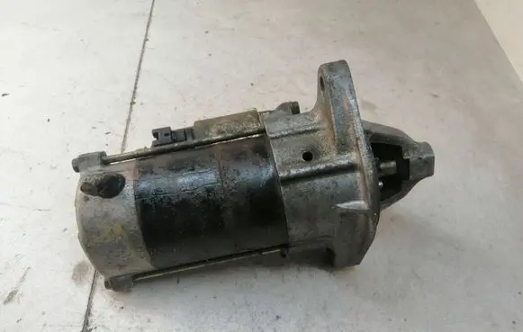 Toyota Avensis T250 Starter motor 2810022040