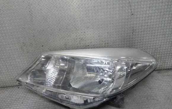 Toyota Yaris Headlight/headlamp