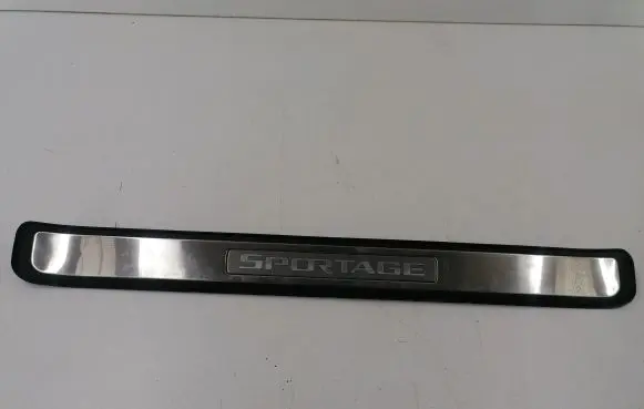 KIA Sportage Front sill trim cover 858751F000