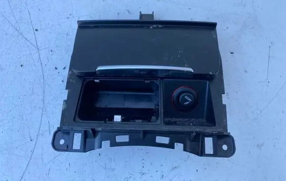 Audi A4 S4 B8 8K Ashtray (front) 8K0857951