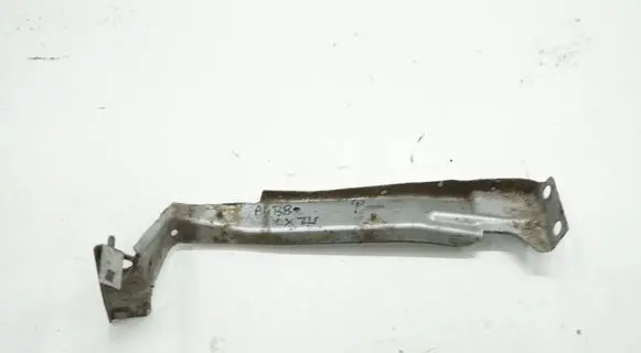 Audi A4 Allroad B8 Fender mounting bracket 8K9821136AACR 8K9821139A