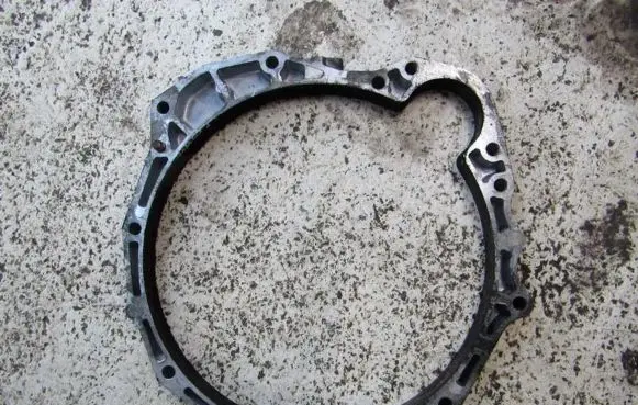 Nissan Navara D22 Engine mounting bracket