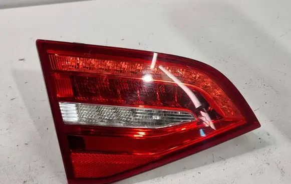 Audi A4 S4 B8 8K Tailgate rear/tail lights 8K9945093E 090113 090113L