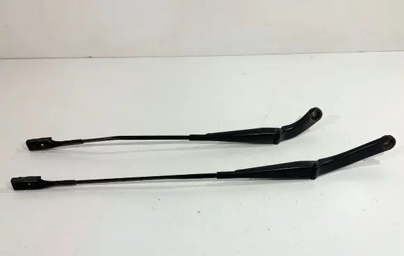 Audi A5 8T 8F Front wiper blade arm 