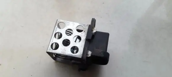 Heater blower motor/fan resistor
