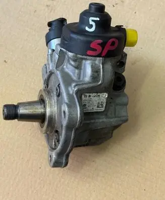 Audi A4 S4 B8 8K Fuel injection high pressure pump 03L130755AC 0445010529