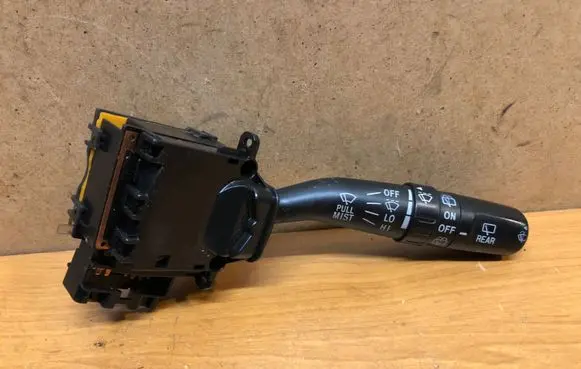 Subaru Impreza II Wiper control stalk 17A164LH1 17A164