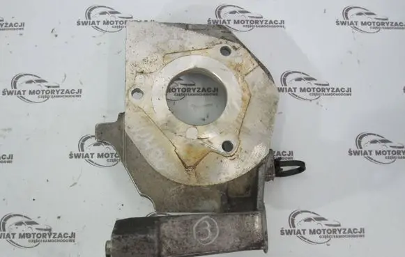 Engine mounting bracket